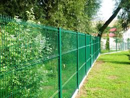 Constructing Robust Boundaries: How Each Fence Part Plays a part in Security