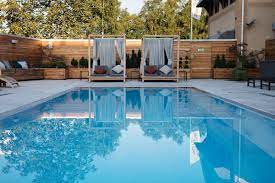 Swim in Serenity: Spagna Pool Service Excellence